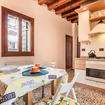 Lionhost Ruga Giuffa 4834